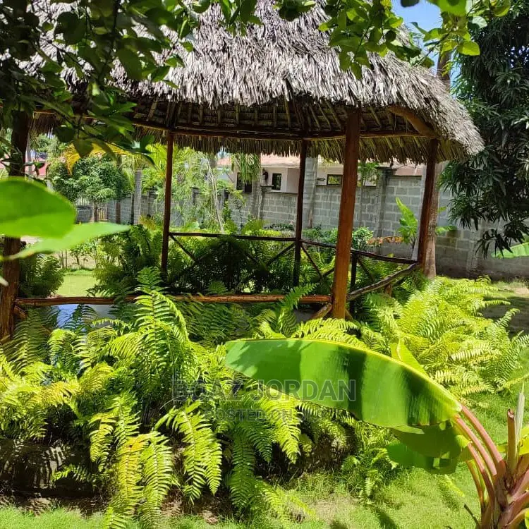 Furnished 5bdrm Apartment in Graphite 227, Kigamboni for Sale