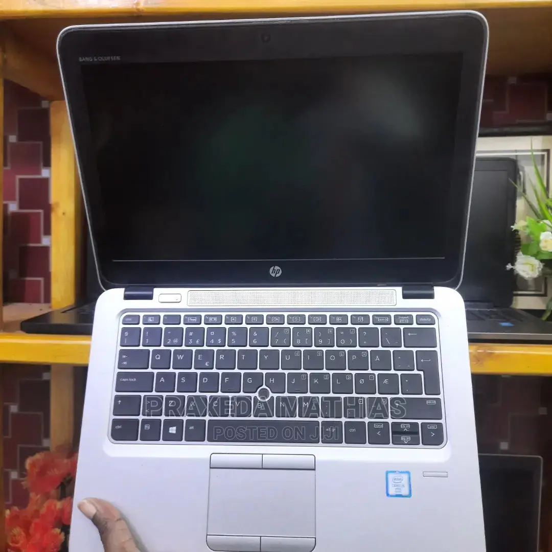 Laptop HP EliteBook 820 G3 8GB Intel Core I5 HDD 500GB