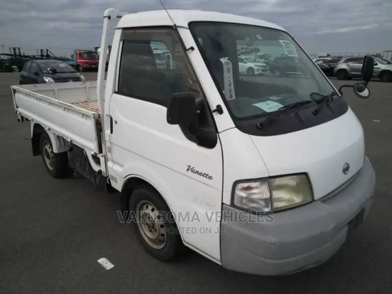 Nissan Vanette Truck