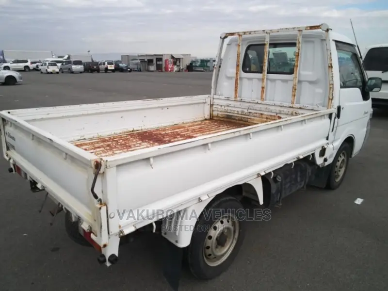Nissan Vanette Truck