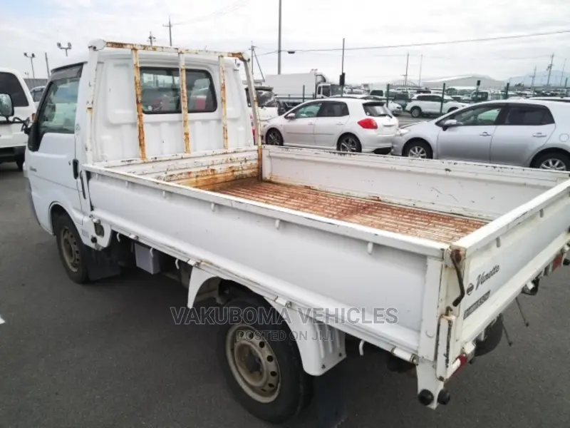 Nissan Vanette Truck