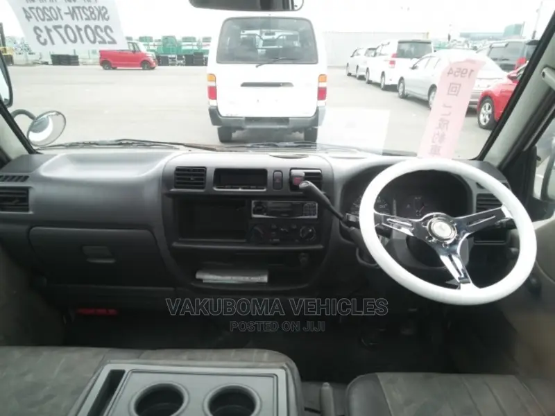 Nissan Vanette Truck