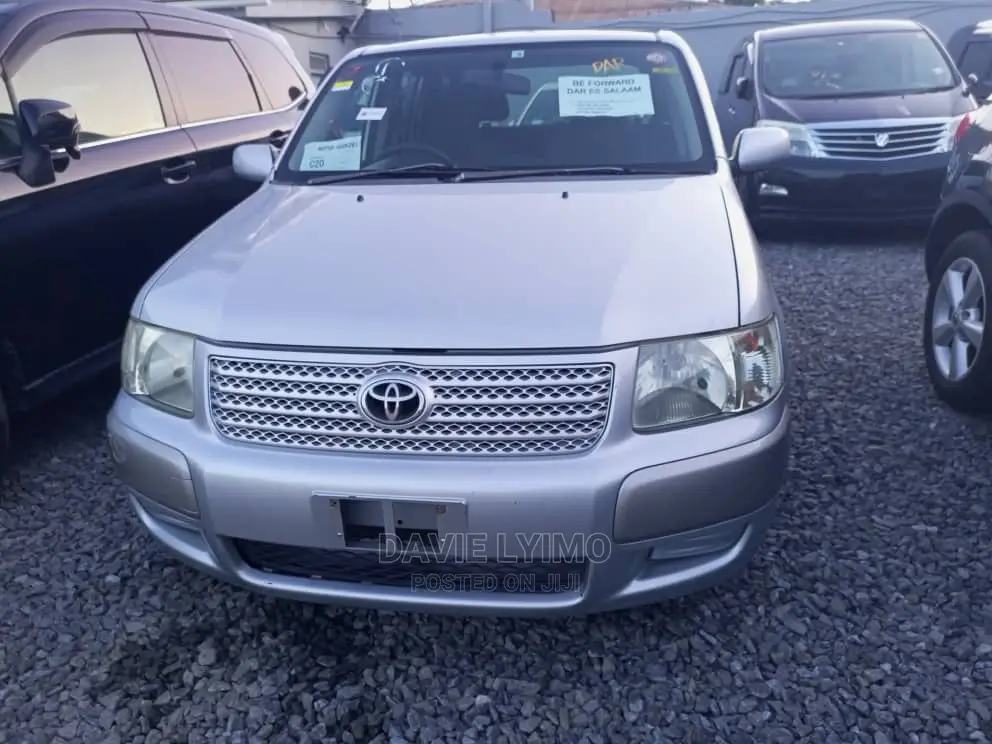 Toyota Succeed 2002 Silver