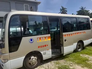 Nissan Minibus