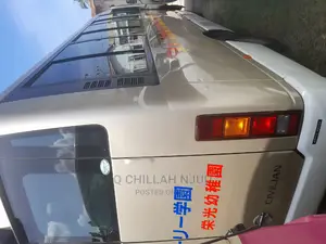 Nissan Minibus