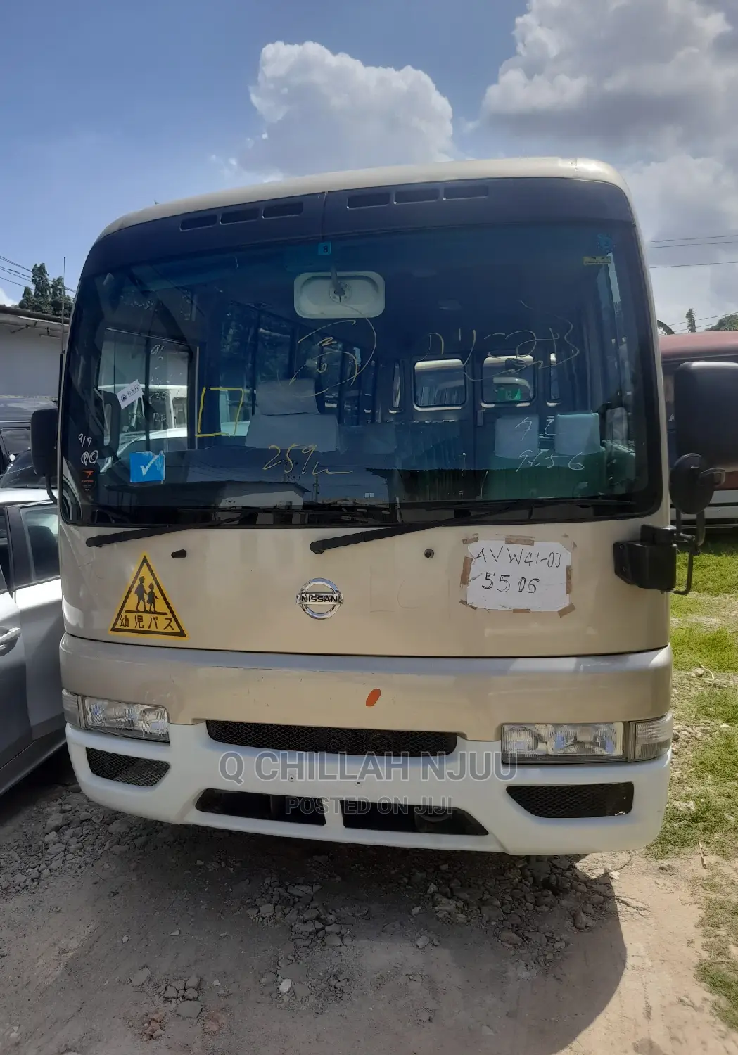 Nissan Minibus