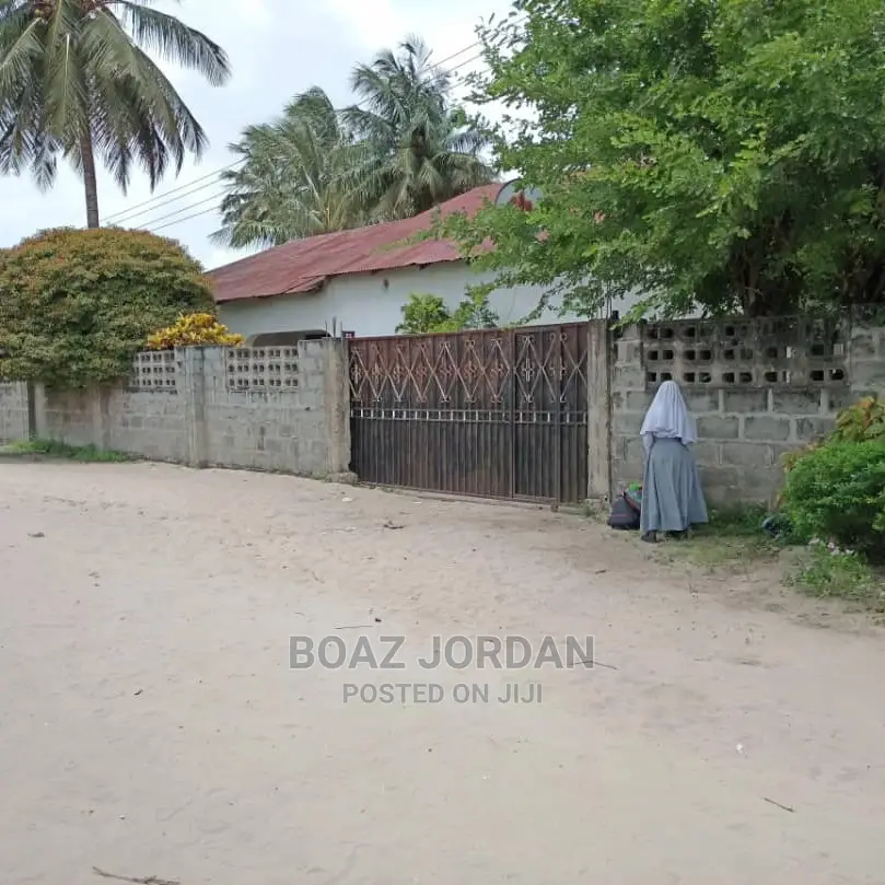 Furnished 5bdrm Apartment in Graphite 227, Tabata for Sale