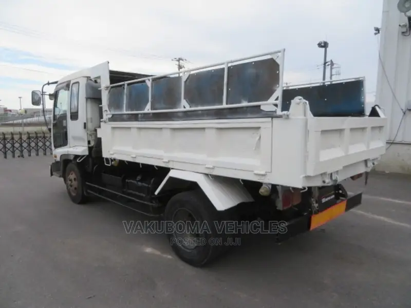 Isuzu Dump Truck