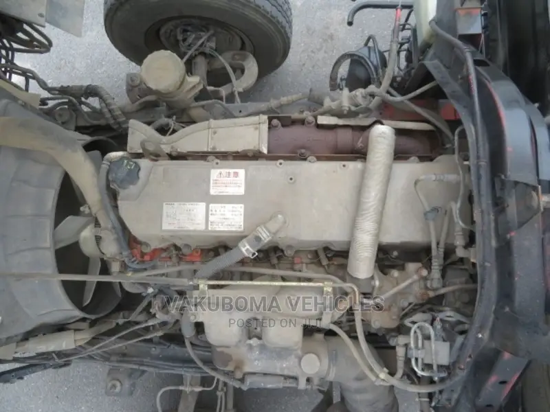 Isuzu Dump Truck