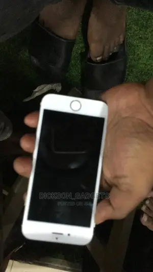 Apple iPhone 6 64 GB Silver