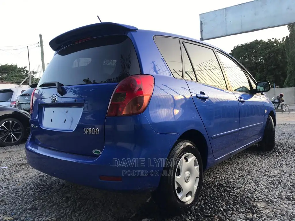 Toyota Corolla Spacio 2002