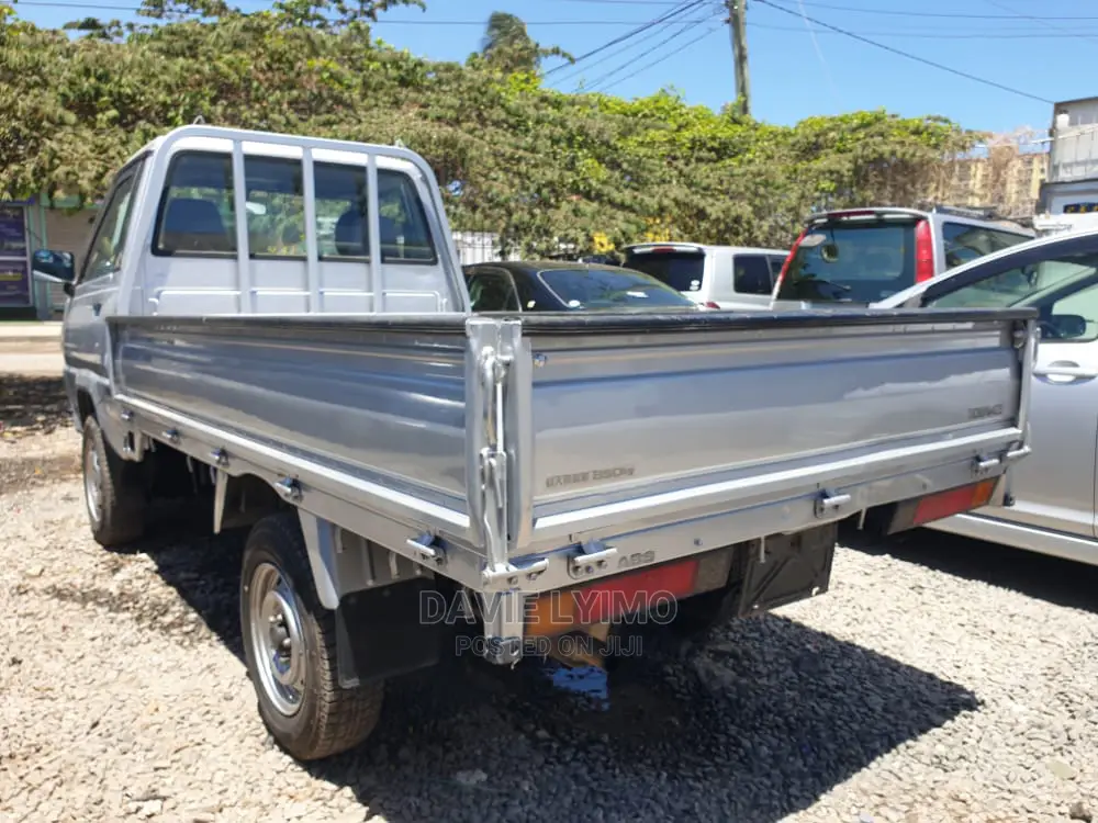 Toyota Townace 2003 Silver