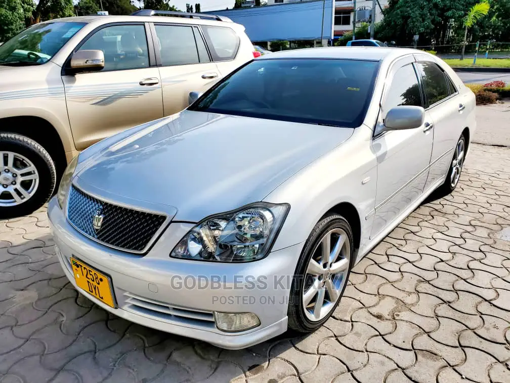 Toyota Crown 2005 Silver