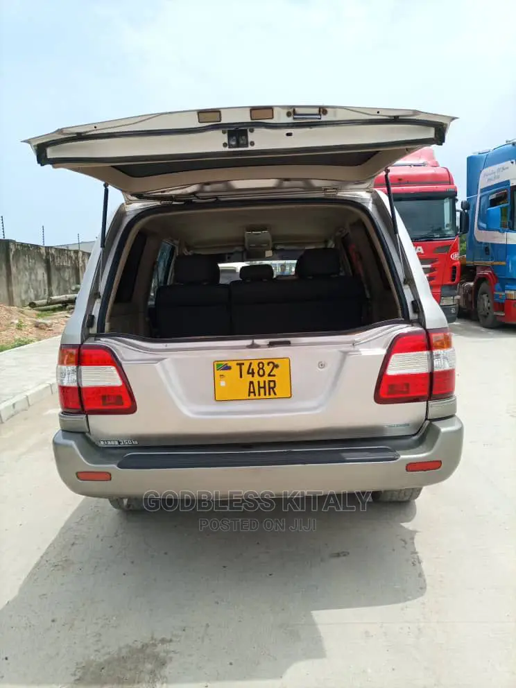 Toyota Land Cruiser 1999 Silver