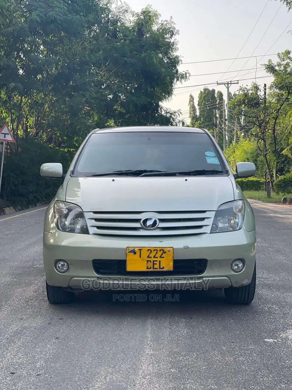 Toyota IST 2006 Gold