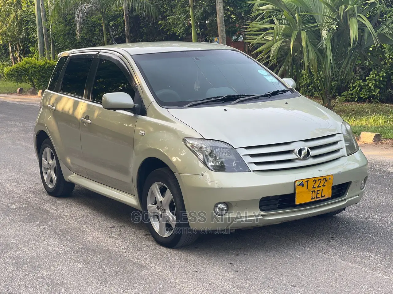 Toyota IST 2006 Gold
