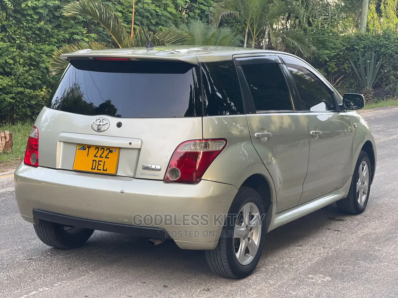 Toyota IST 2006 Gold