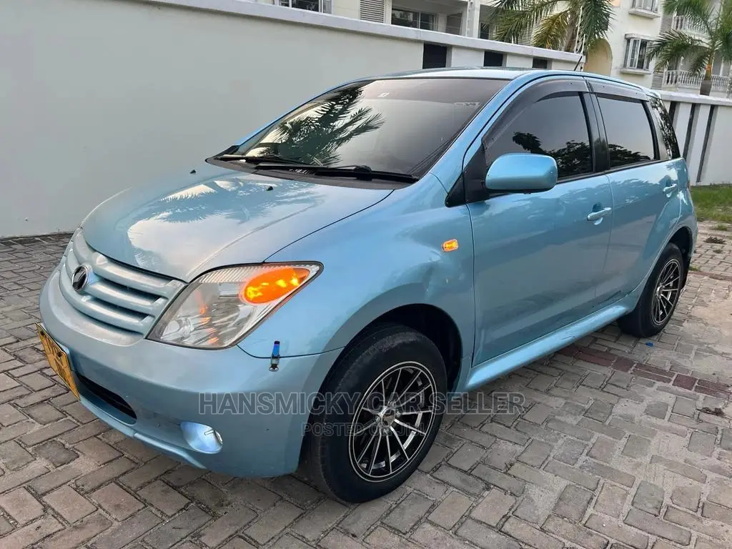 Toyota IST 2005 Blue