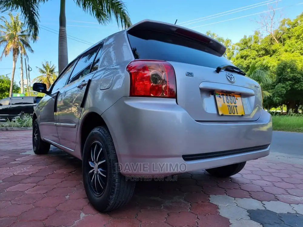 Toyota Corolla RunX 2006