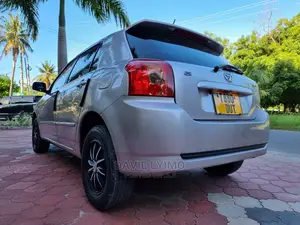 Toyota Corolla RunX 2006
