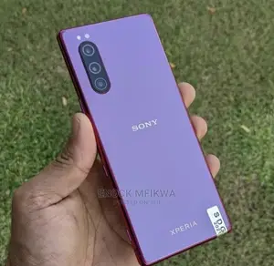 Photo - Sony Xperia 5 128 GB Purple