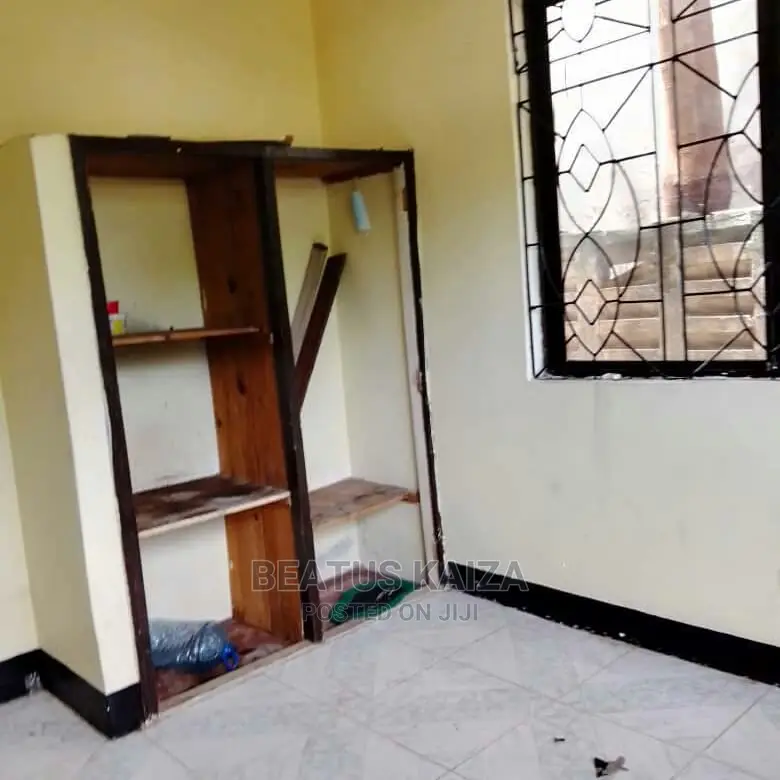 3bdrm Block of Flats in Lumumba Kariakoo for rent