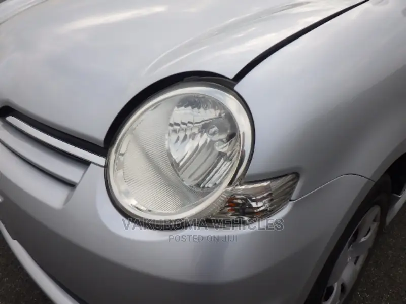 Toyota Sienta 2007 Silver