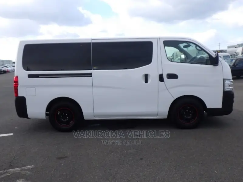 Nissan Carvan Van