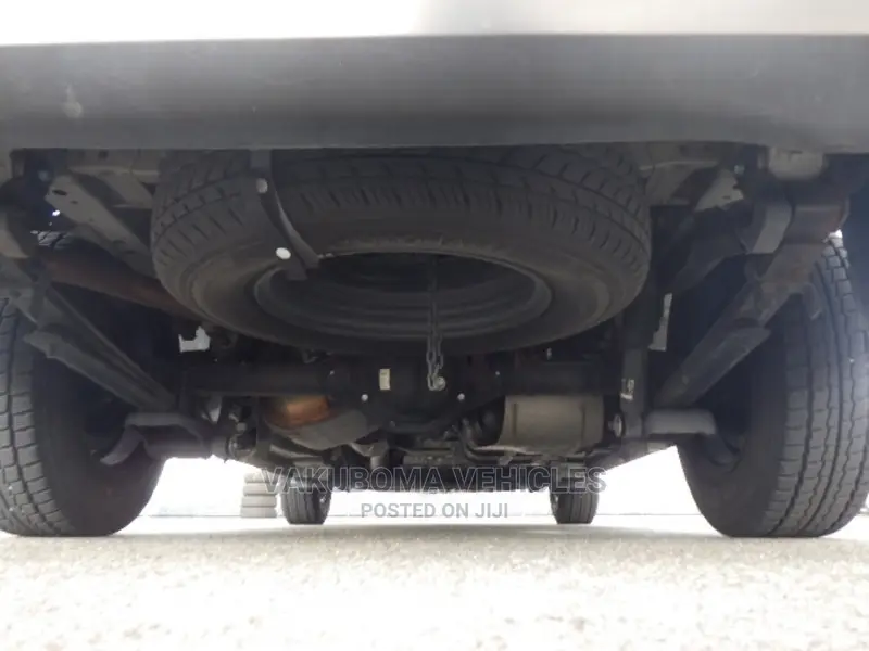 Nissan Carvan Van