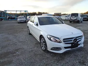 Mercedes-Benz C-Class 2015 Pearl