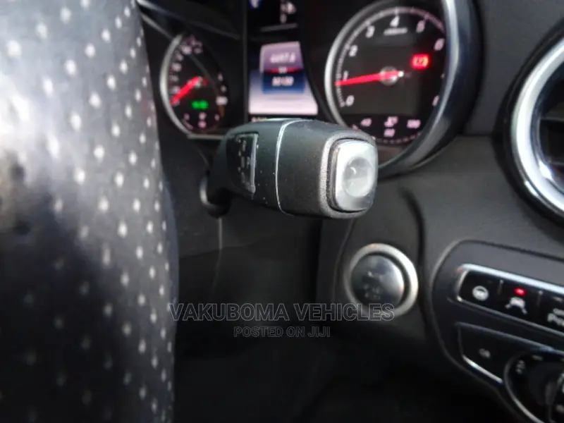 Mercedes-Benz C-Class 2015 Pearl