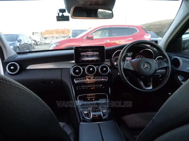 Mercedes-Benz C-Class 2015 Pearl