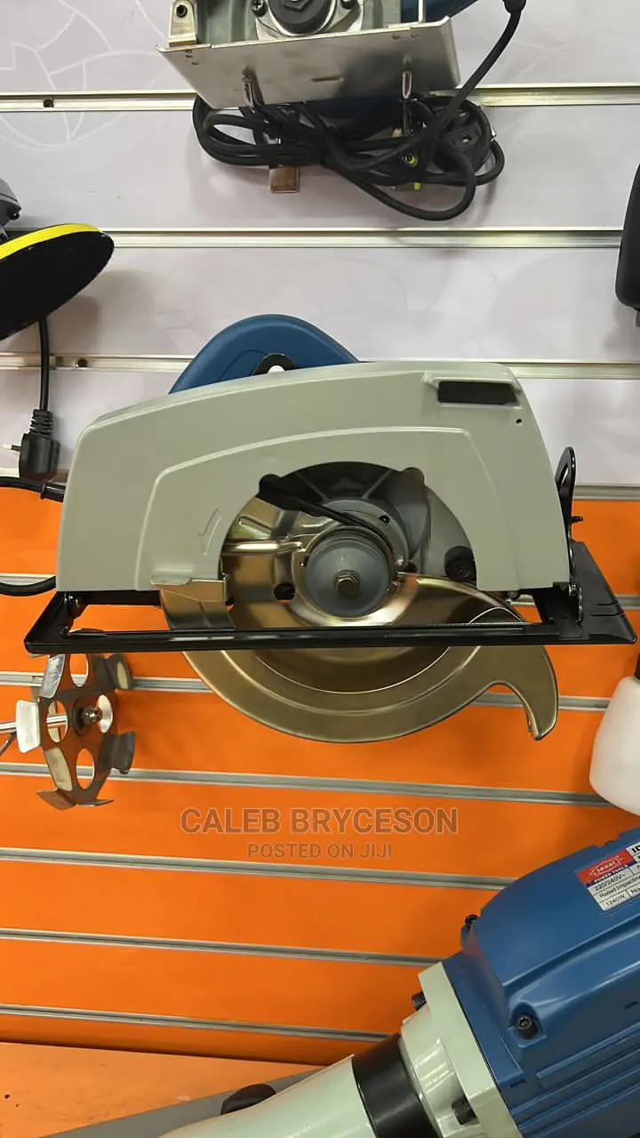 Wood Cutting Machine