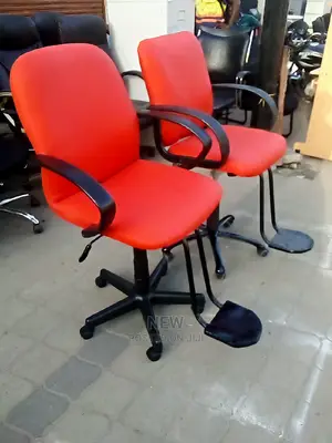 Simple Barberchairs