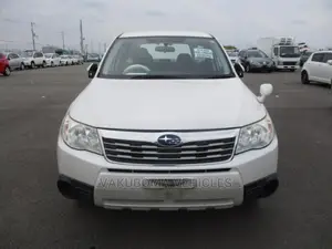 Subaru Forester 2011 Pearl