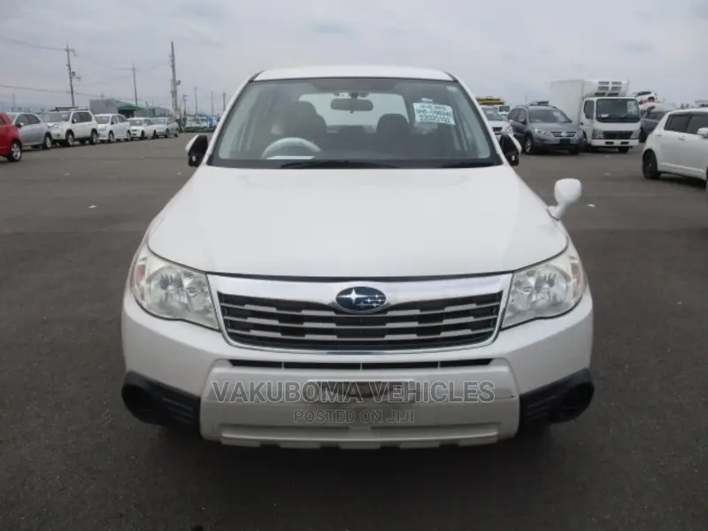Subaru Forester 2011 Pearl