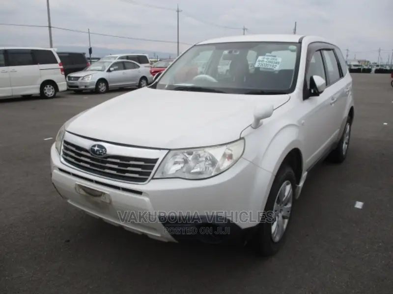 Subaru Forester 2011 Pearl