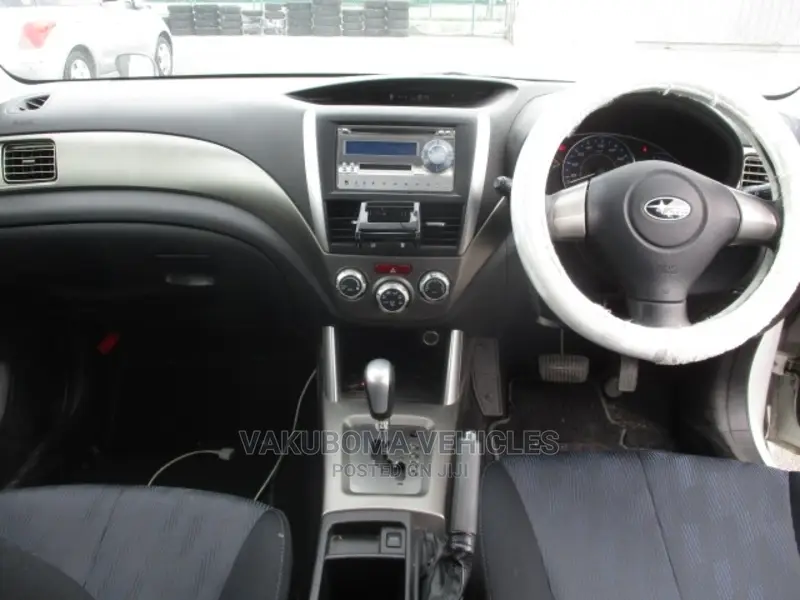 Subaru Forester 2011 Pearl