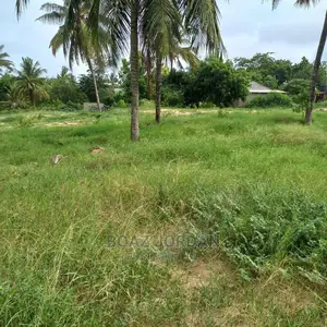 *Eneo LA Kujenga Sheli Linauzwa Madale, Dar ES Salaam*