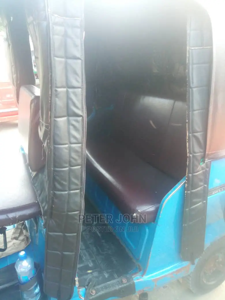 TVS Apache 180 RTR 2021 Blue