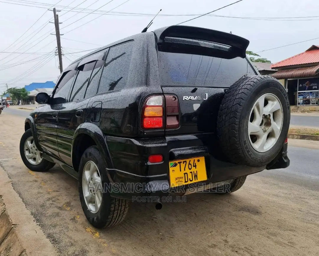 Toyota RAV4 1999 Black