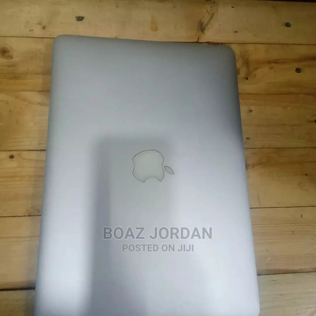 New Laptop Apple MacBook Air 2012 4GB Intel Core I5 SSD 128GB