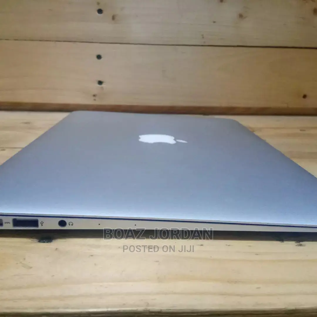 New Laptop Apple MacBook Air 2012 4GB Intel Core I5 SSD 128GB