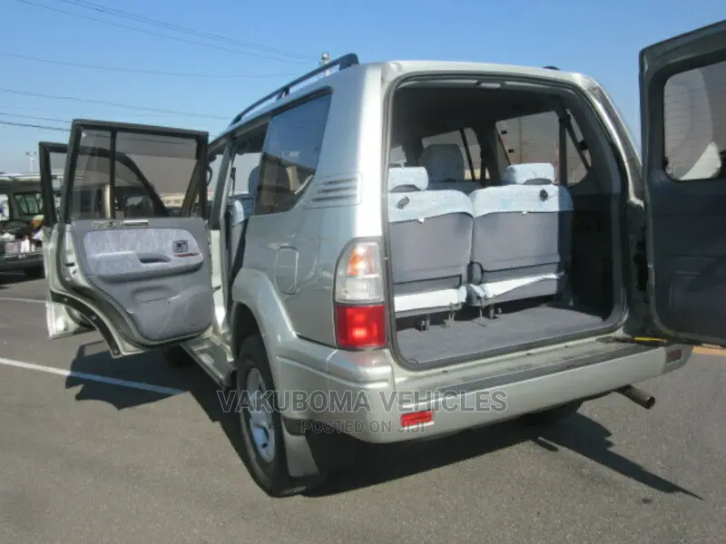 Toyota Land Cruiser Prado 2000 Silver