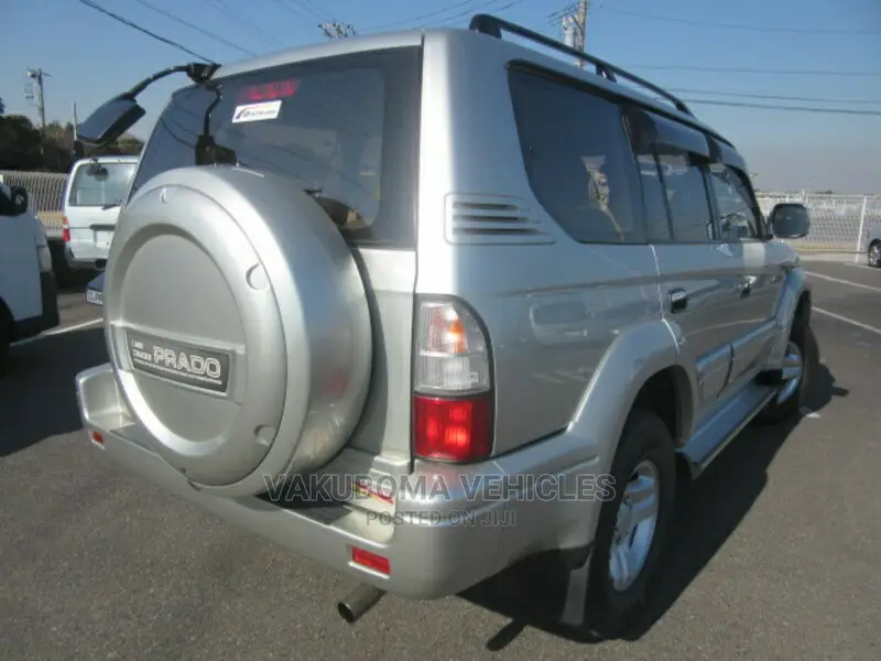 Toyota Land Cruiser Prado 2000 Silver