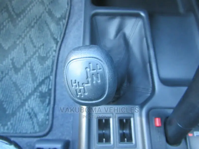 Toyota Land Cruiser Prado 2000 Silver