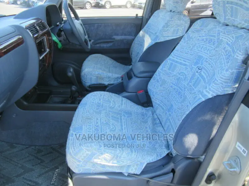 Toyota Land Cruiser Prado 2000 Silver