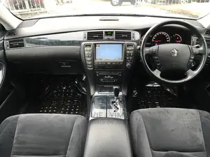 Toyota Crown 2004 White