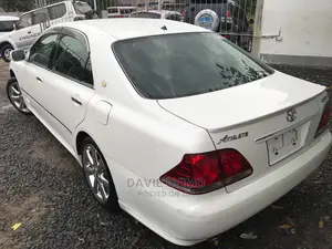 Toyota Crown 2004 White