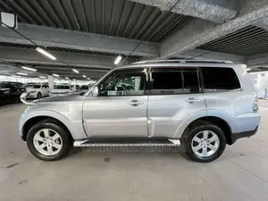 Mitsubishi Pajero 2007 Silver